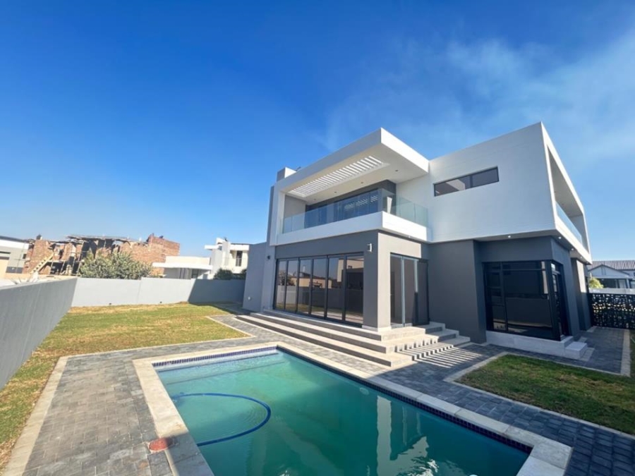 5 Bedroom Property for Sale in Six Fountains Residential Estate Gauteng