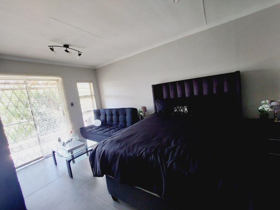 0 Bedroom Property for Sale in Leeuwenhof Estate Gauteng