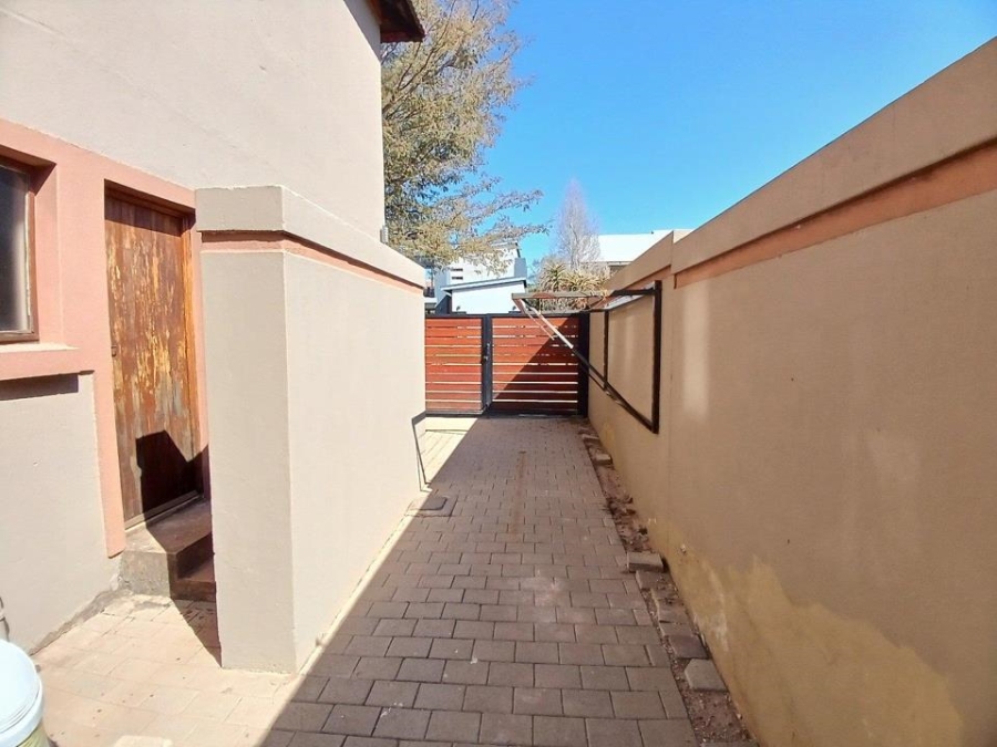 4 Bedroom Property for Sale in Willow Acres Ext 10 Gauteng