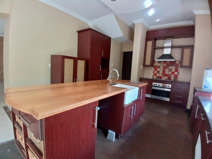 4 Bedroom Property for Sale in Willow Acres Ext 10 Gauteng