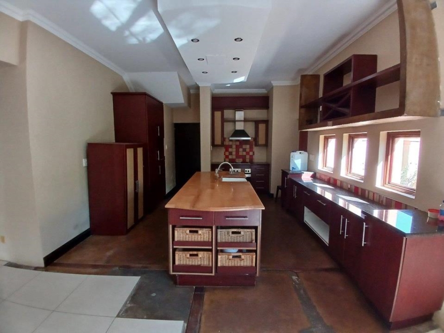 4 Bedroom Property for Sale in Willow Acres Ext 10 Gauteng