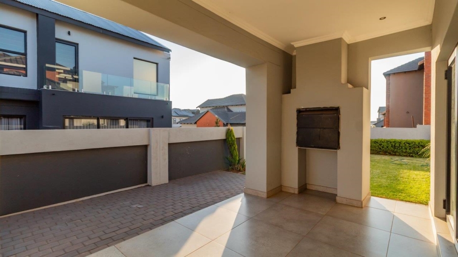 5 Bedroom Property for Sale in The Hills Game Reserve Estate Gauteng