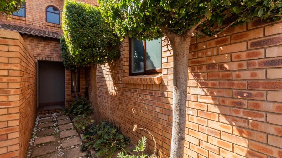 4 Bedroom Property for Sale in Equestria Gauteng