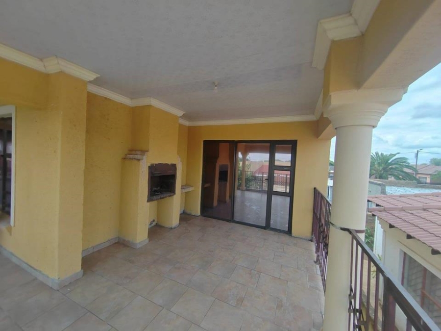 5 Bedroom Property for Sale in Soshanguve S Gauteng