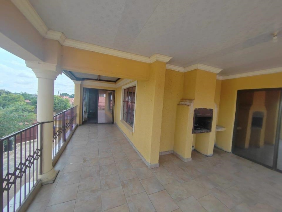 5 Bedroom Property for Sale in Soshanguve S Gauteng