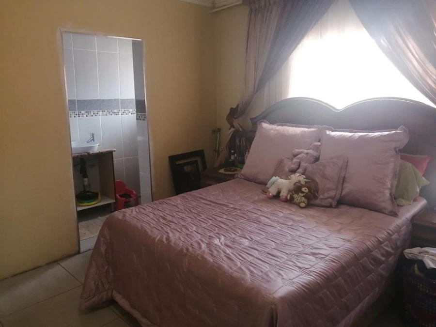 5 Bedroom Property for Sale in Hammanskraal Gauteng