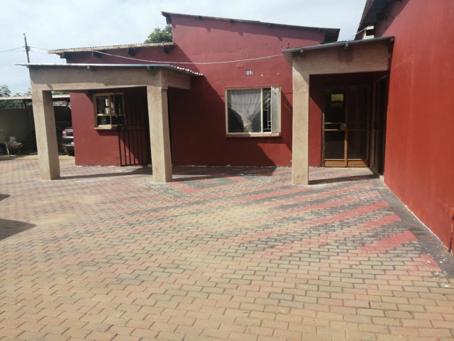 5 Bedroom Property for Sale in Hammanskraal Gauteng