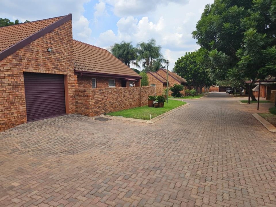 2 Bedroom Property for Sale in Montana Gauteng