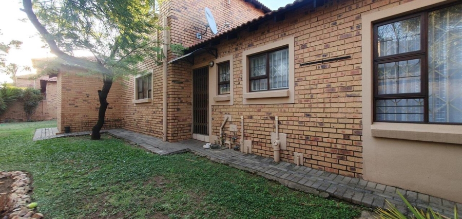 3 Bedroom Property for Sale in Willow Acres Ext 7 Gauteng