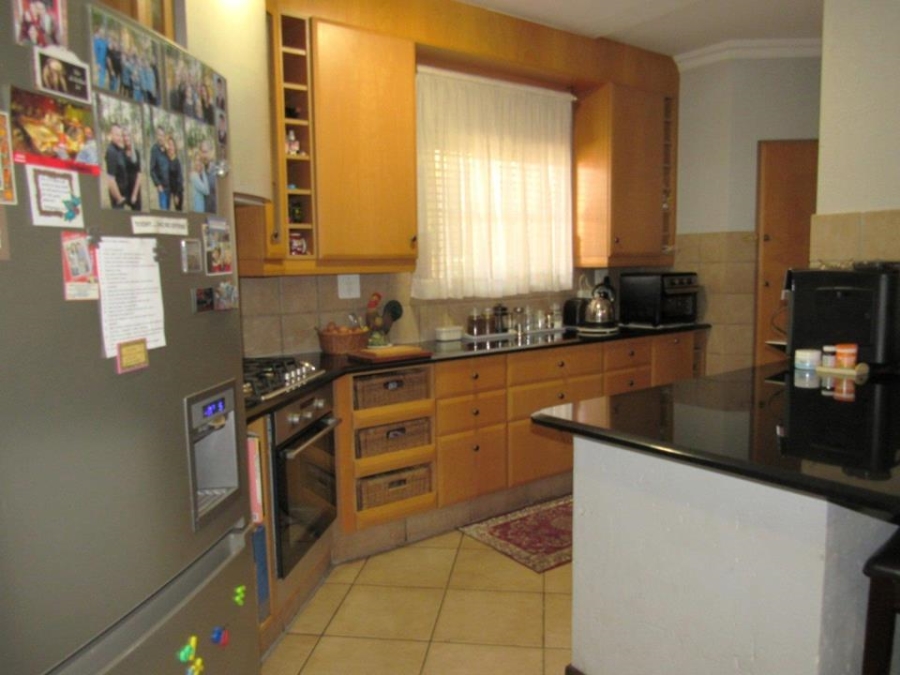 4 Bedroom Property for Sale in Faerie Glen Gauteng