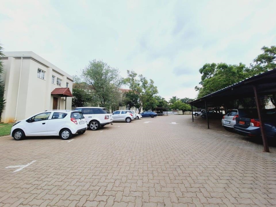 2 Bedroom Property for Sale in Faerie Glen Gauteng