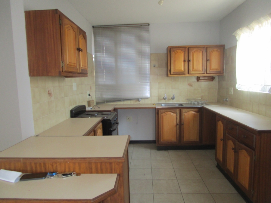 1 Bedroom Property for Sale in Zwartkop Gauteng