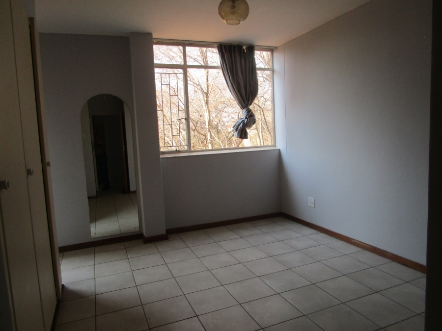 1 Bedroom Property for Sale in Zwartkop Gauteng