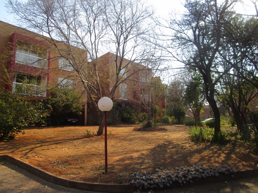 1 Bedroom Property for Sale in Zwartkop Gauteng