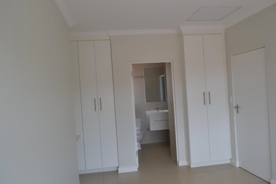 1 Bedroom Property for Sale in Wilgeheuwel Gauteng