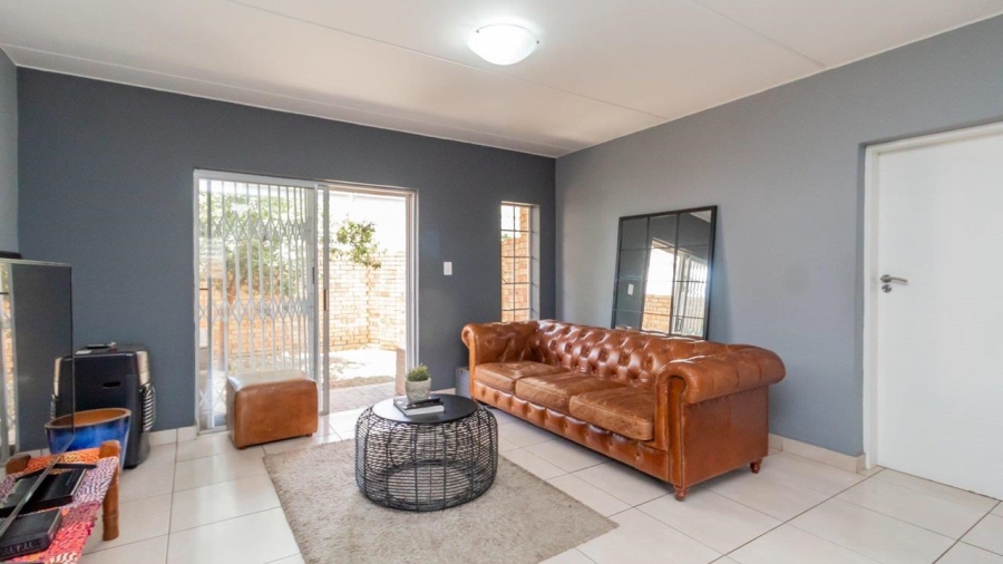 3 Bedroom Property for Sale in Oukraal Estate Gauteng