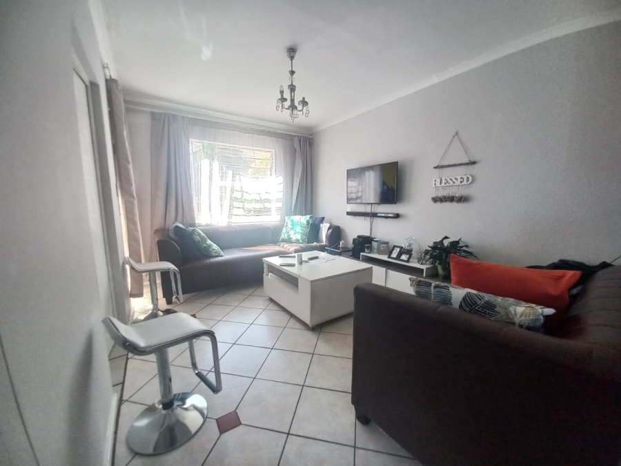 To Let 3 Bedroom Property for Rent in Rembrandt Park Gauteng