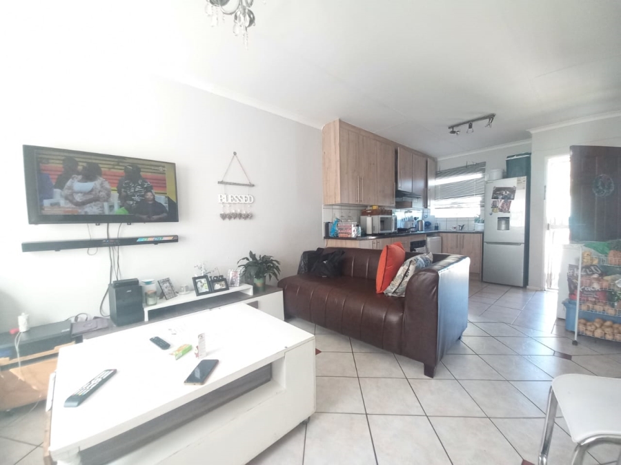 To Let 3 Bedroom Property for Rent in Rembrandt Park Gauteng