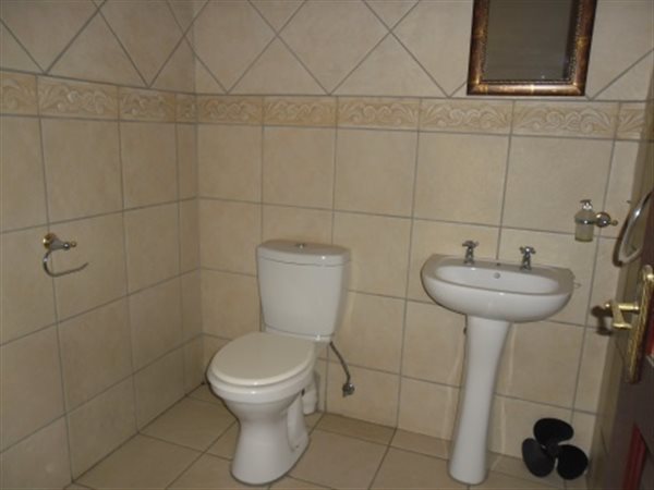 To Let 0 Bedroom Property for Rent in Die Hoewes Gauteng