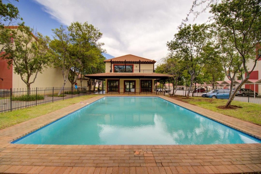 0 Bedroom Property for Sale in Oukraal Estate Gauteng