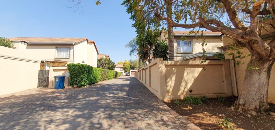 3 Bedroom Property for Sale in Willow Park Manor Gauteng