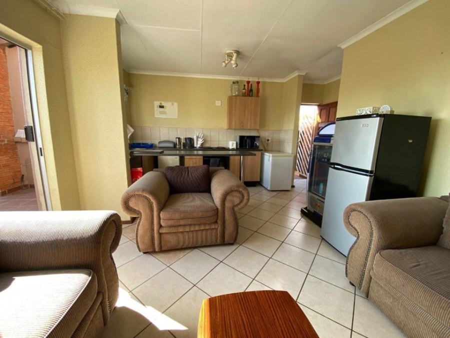 To Let 1 Bedroom Property for Rent in Willowbrook Gauteng