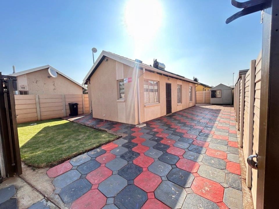 3 Bedroom Property for Sale in Sky City Gauteng