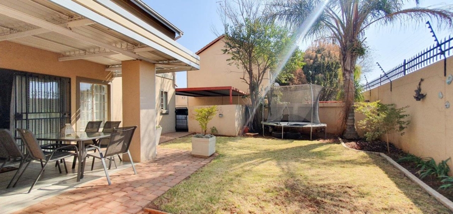 3 Bedroom Property for Sale in Willow Park Manor Gauteng