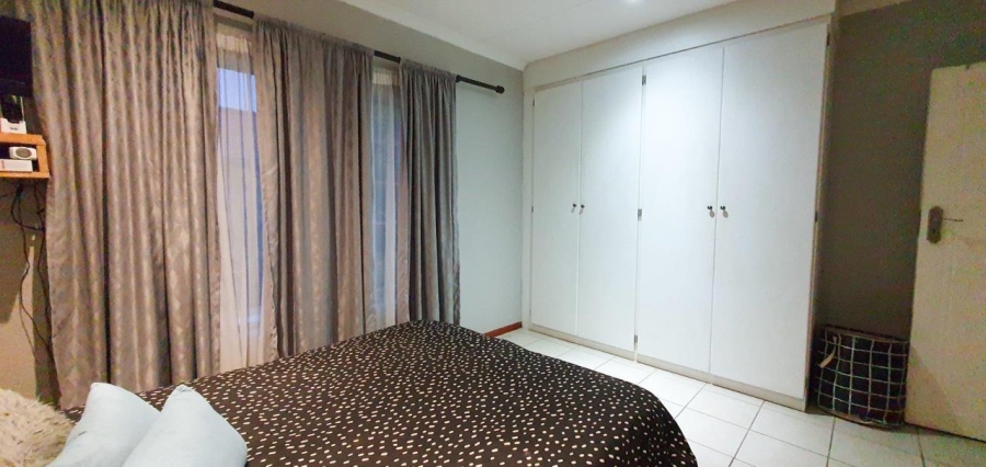 2 Bedroom Property for Sale in Willow Park Manor Gauteng