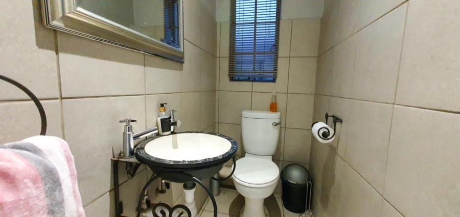 2 Bedroom Property for Sale in Willow Park Manor Gauteng