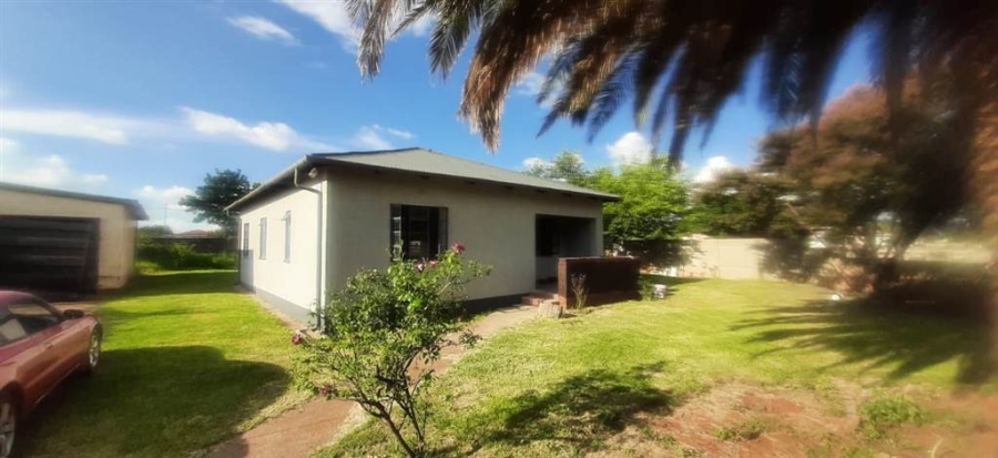 3 Bedroom Property for Sale in Westonaria Gauteng