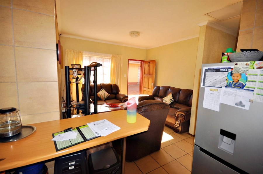 2 Bedroom Property for Sale in Toekomsrus Gauteng