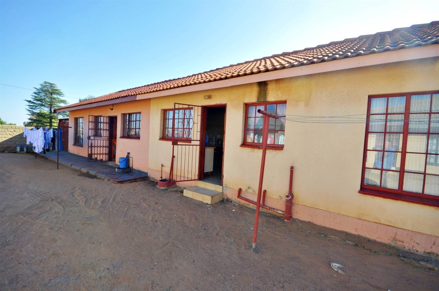 2 Bedroom Property for Sale in Toekomsrus Gauteng