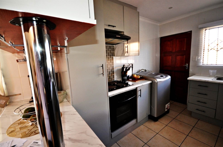 2 Bedroom Property for Sale in Aureus Gauteng