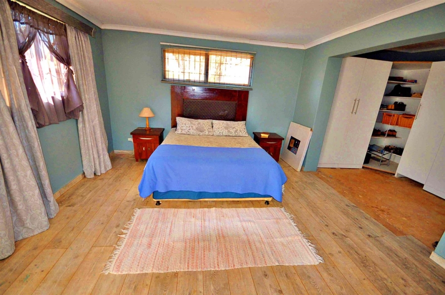 6 Bedroom Property for Sale in Aureus Gauteng