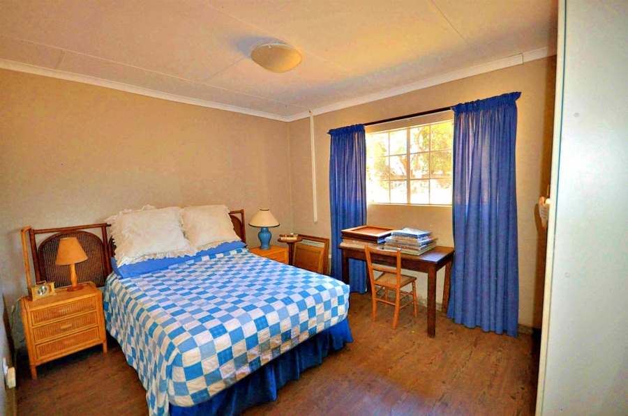 6 Bedroom Property for Sale in Aureus Gauteng