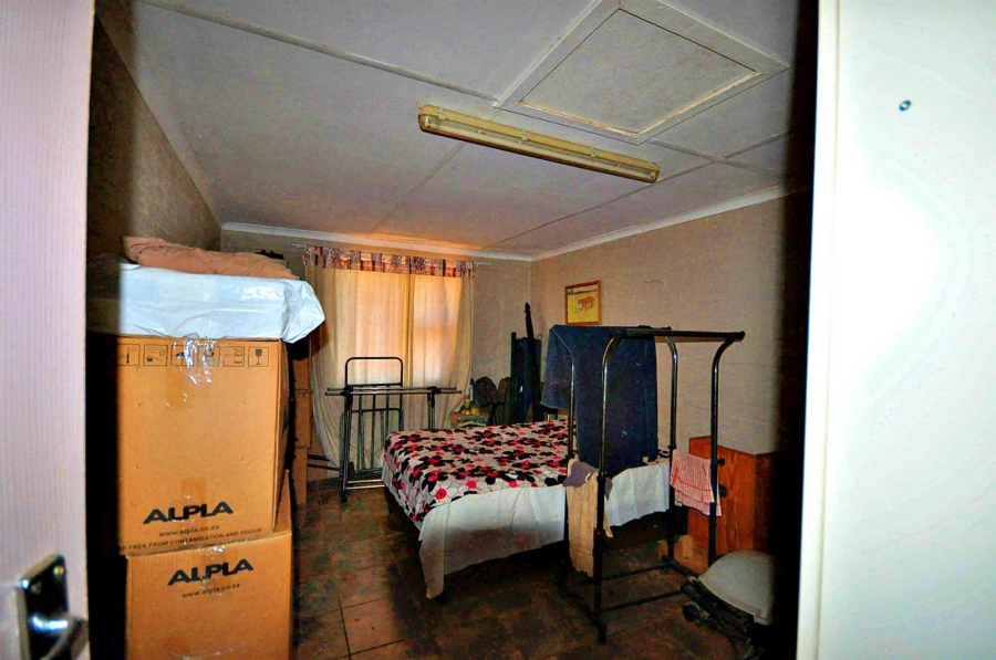 6 Bedroom Property for Sale in Aureus Gauteng