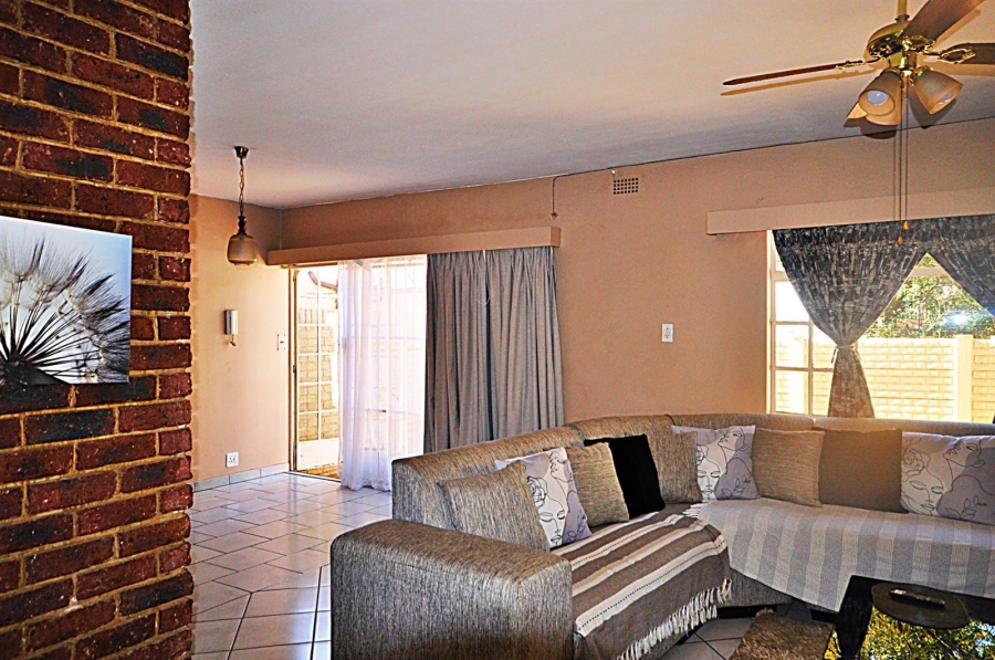 2 Bedroom Property for Sale in Westonaria Gauteng