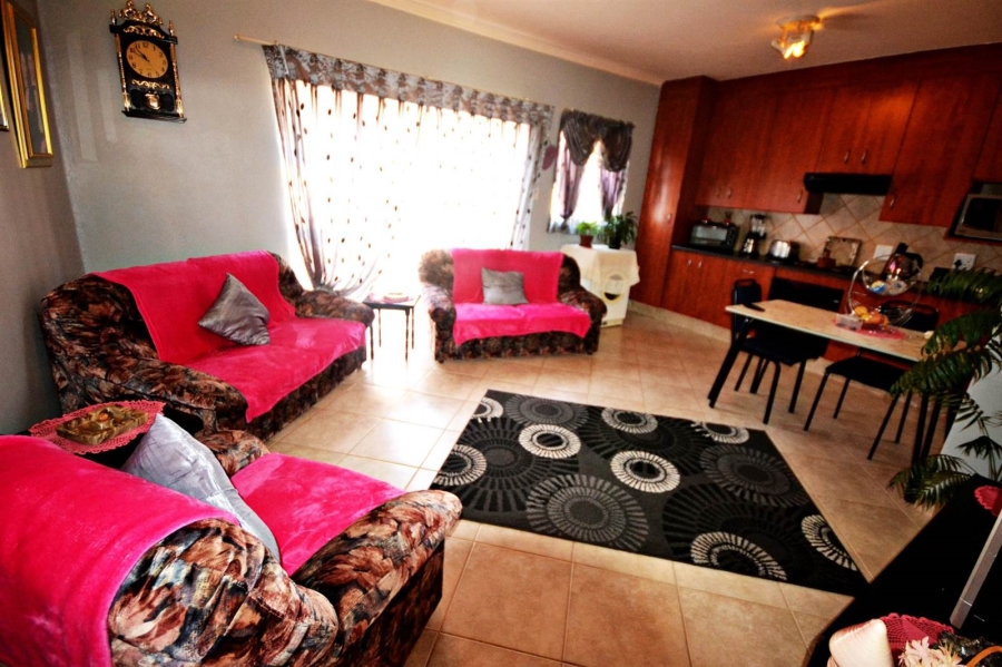 2 Bedroom Property for Sale in Eike Park Gauteng