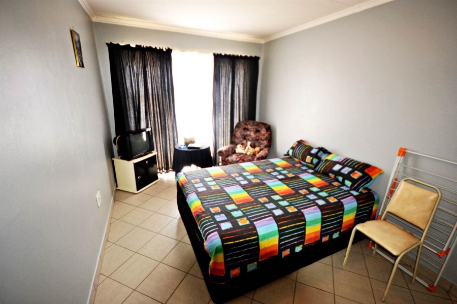 2 Bedroom Property for Sale in Eike Park Gauteng