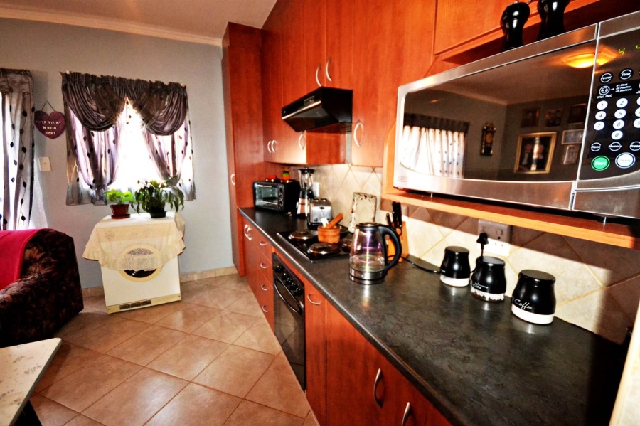 2 Bedroom Property for Sale in Eike Park Gauteng