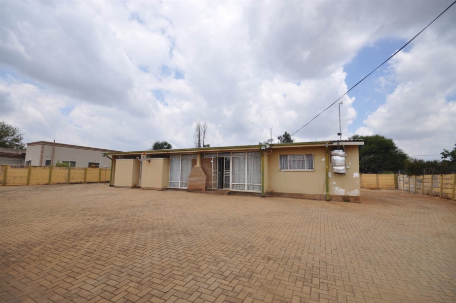 4 Bedroom Property for Sale in Westonaria Gauteng