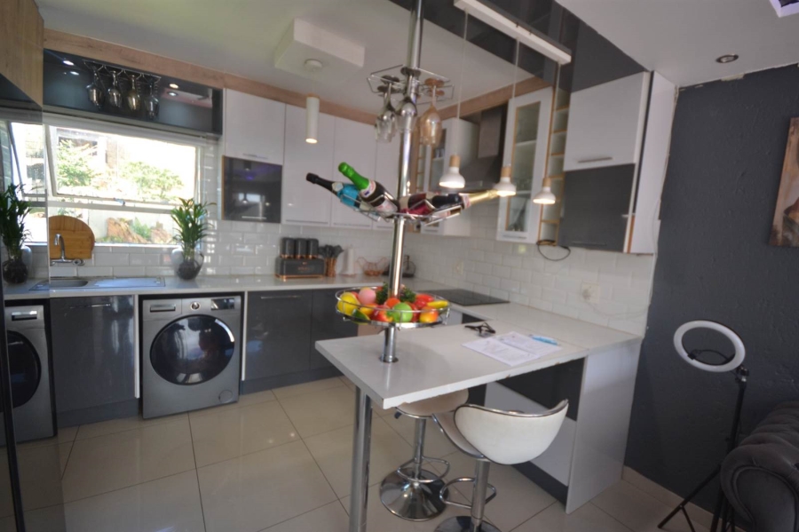 2 Bedroom Property for Sale in Breaunanda Gauteng