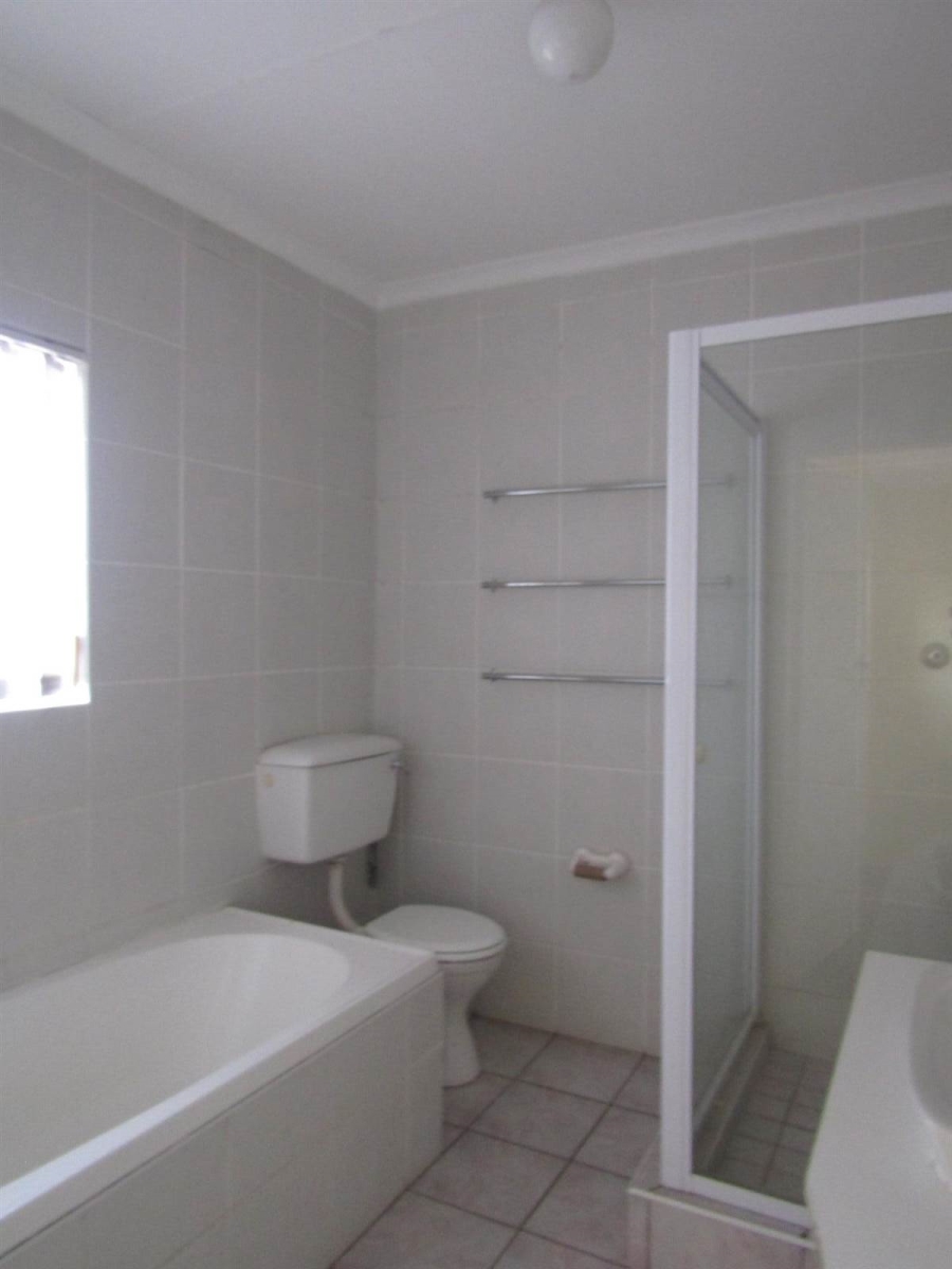 2 Bedroom Property for Sale in Lindhaven Gauteng