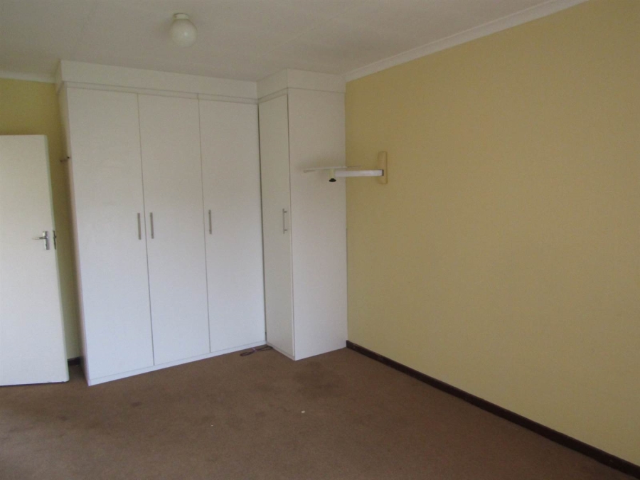 2 Bedroom Property for Sale in Lindhaven Gauteng