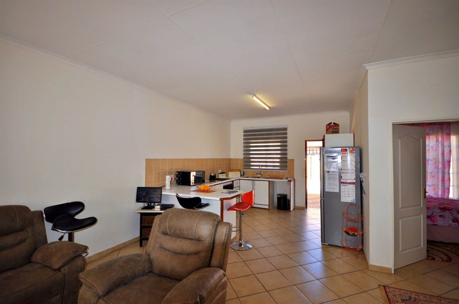 2 Bedroom Property for Sale in Robinpark Gauteng