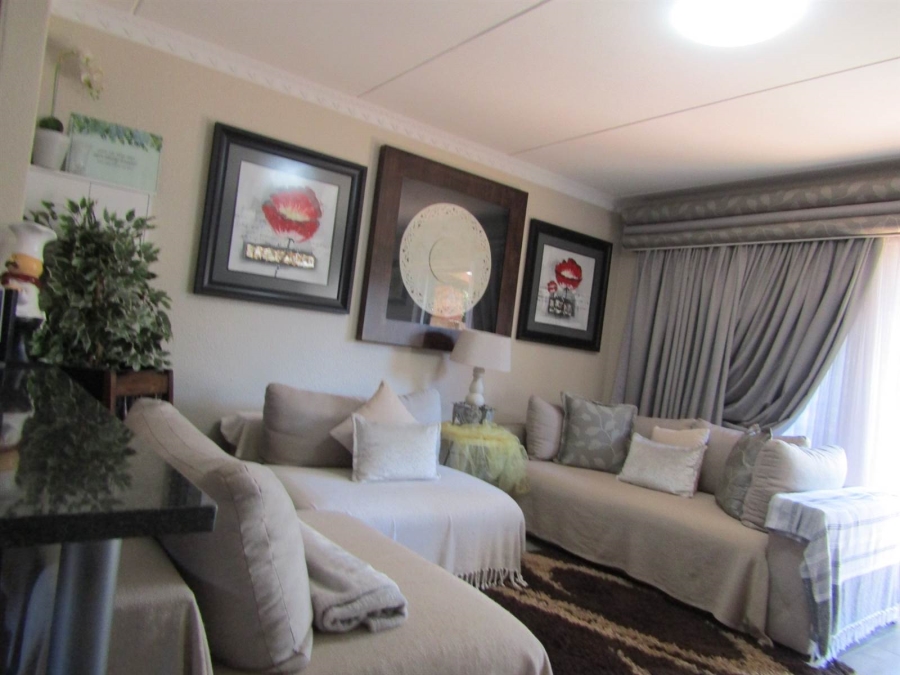 2 Bedroom Property for Sale in Florida Glen Gauteng