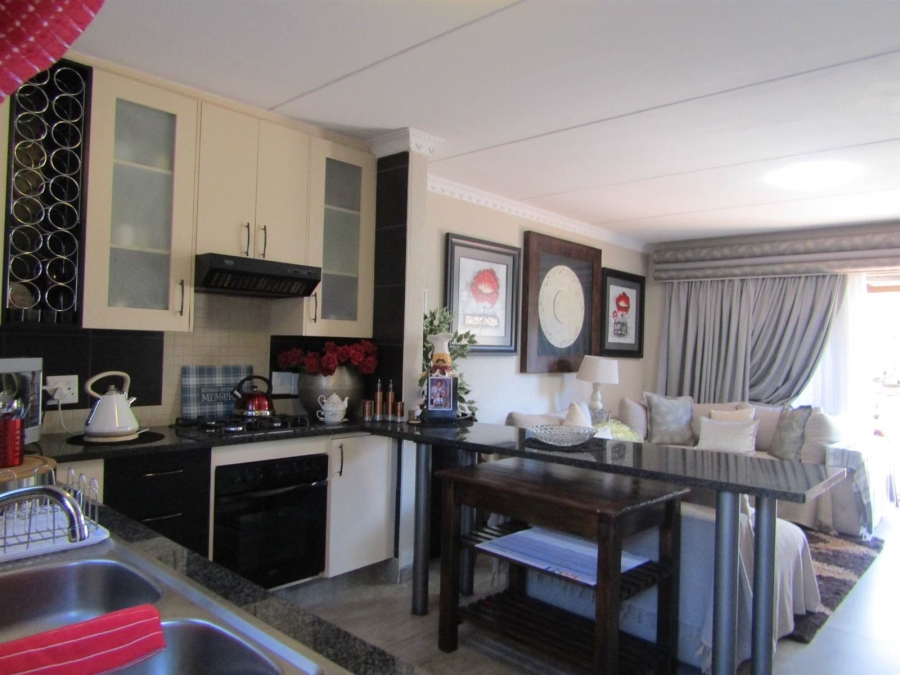 2 Bedroom Property for Sale in Florida Glen Gauteng