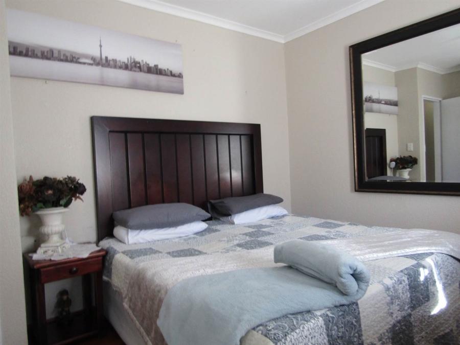 2 Bedroom Property for Sale in Florida Glen Gauteng