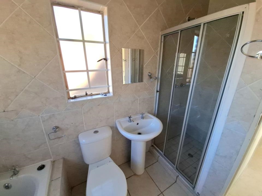 2 Bedroom Property for Sale in Claremont Gauteng